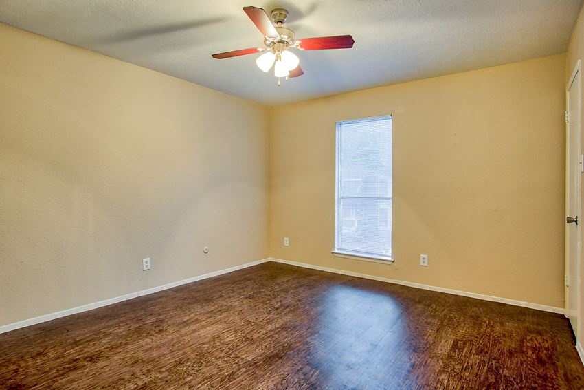 Ventana Ridge Apartments, 3130 Lombardy Ln, Dallas, TX RentCafe